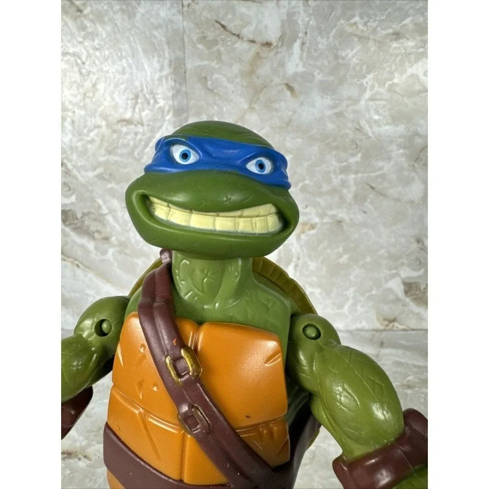 RARE Leonardo Teenage Mutant Ninja Turtle Size 10
